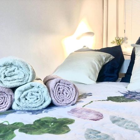 Miejskie Mieszkanie Apartman Varsó Kültér fotó